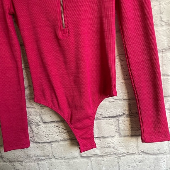 Missguided pink bodysuit - size 4 - Picture 3 of 4